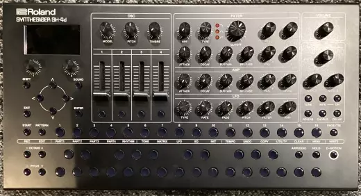 Roland - SH-4D